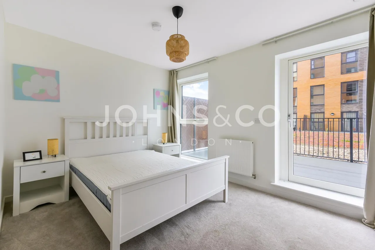 Tabbard Apartments, W3, photo 2