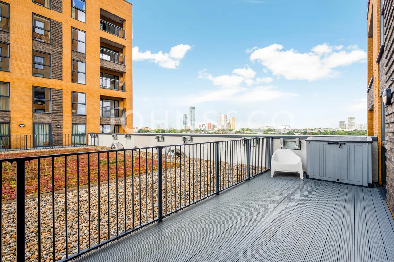 Tabbard Apartments, W3, photo 8