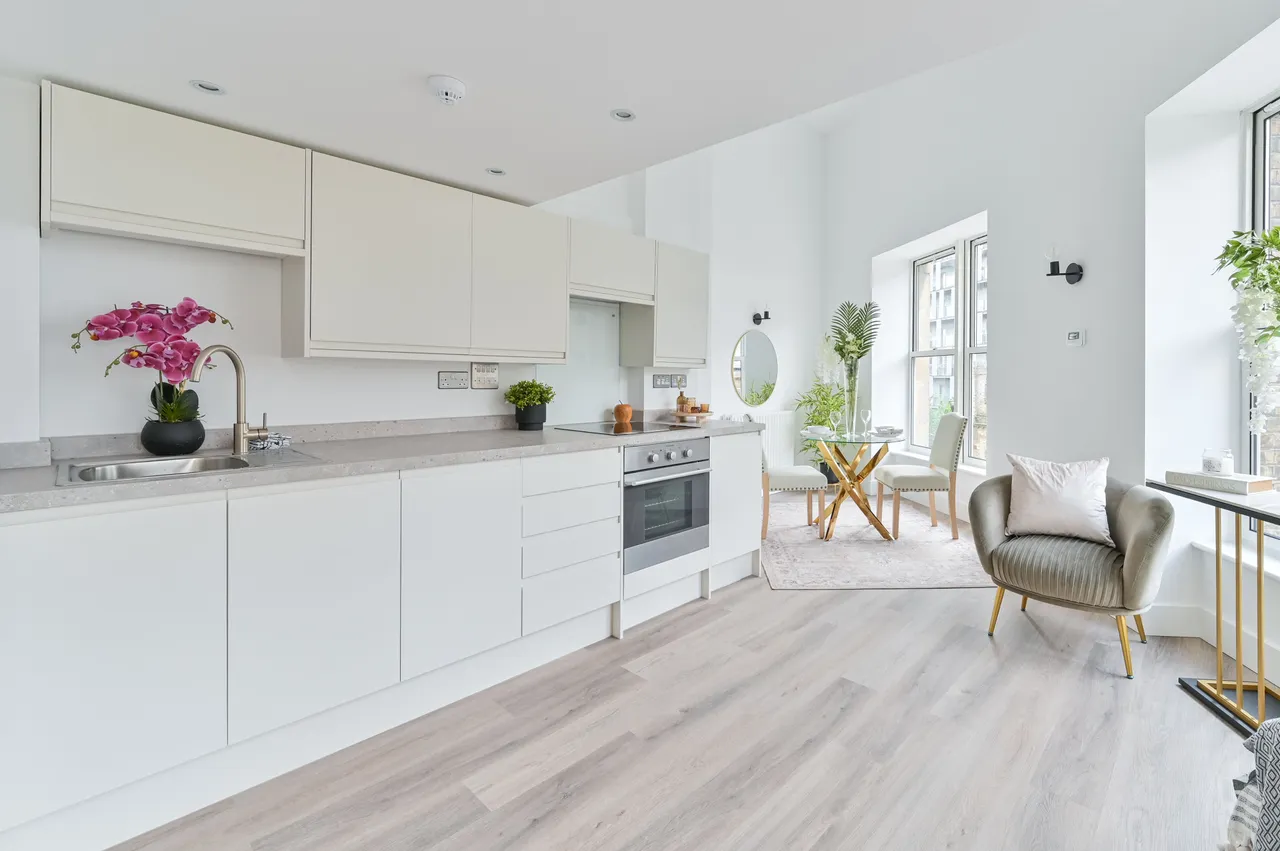 Flat 99 Building 22, Cadogan Road, London, photo 10