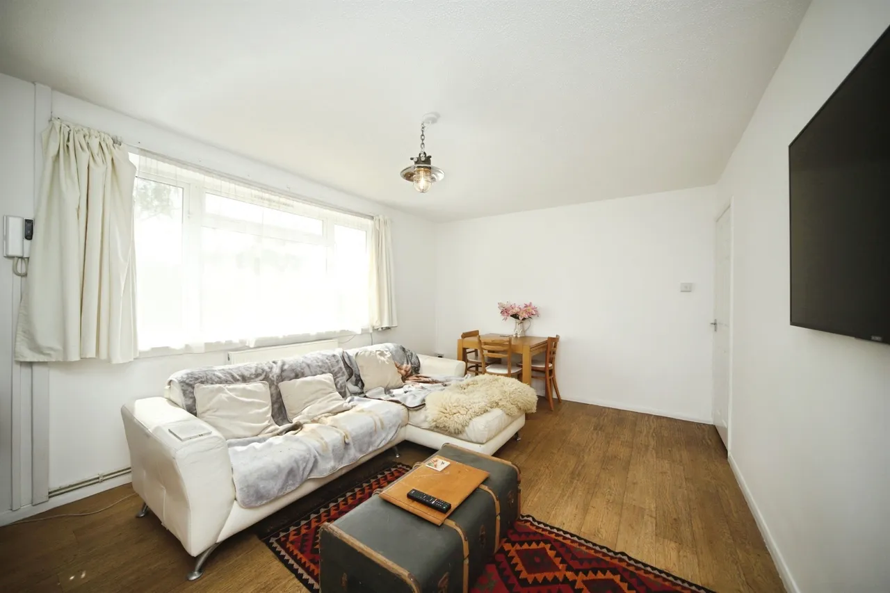Priorswood Place, Taunton, photo 6
