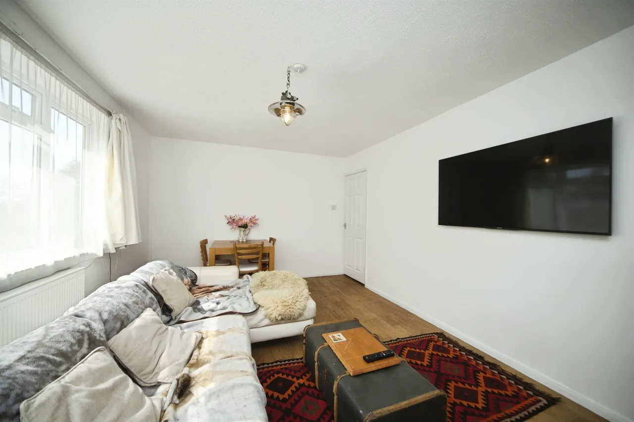 Priorswood Place, Taunton, photo 5
