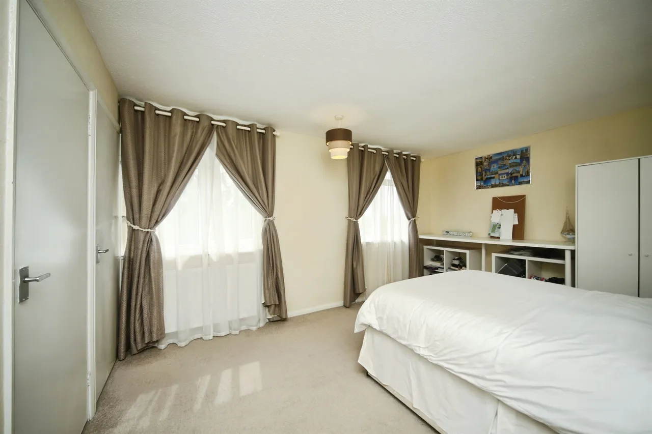 Priorswood Place, Taunton, photo 9