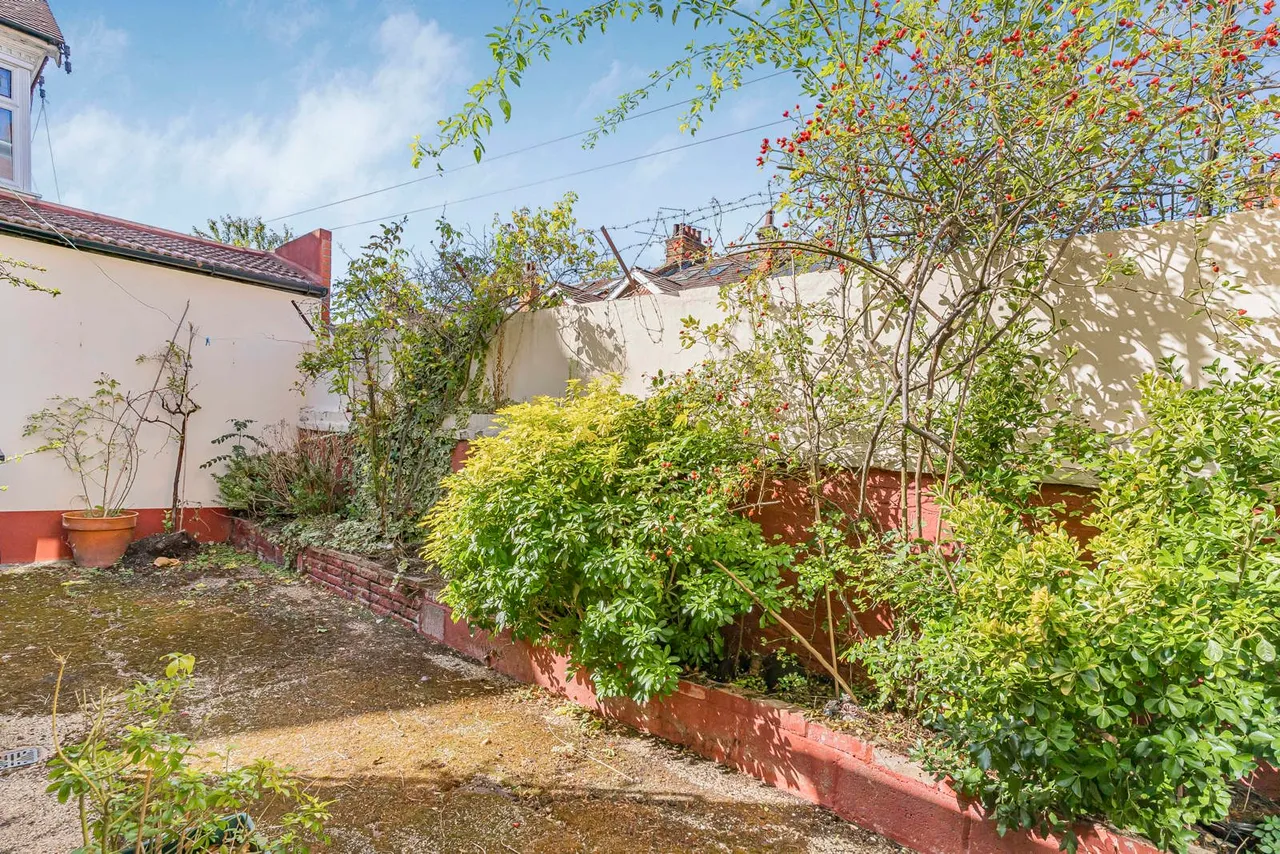 Sudbourne Road, London, SW2, photo 22