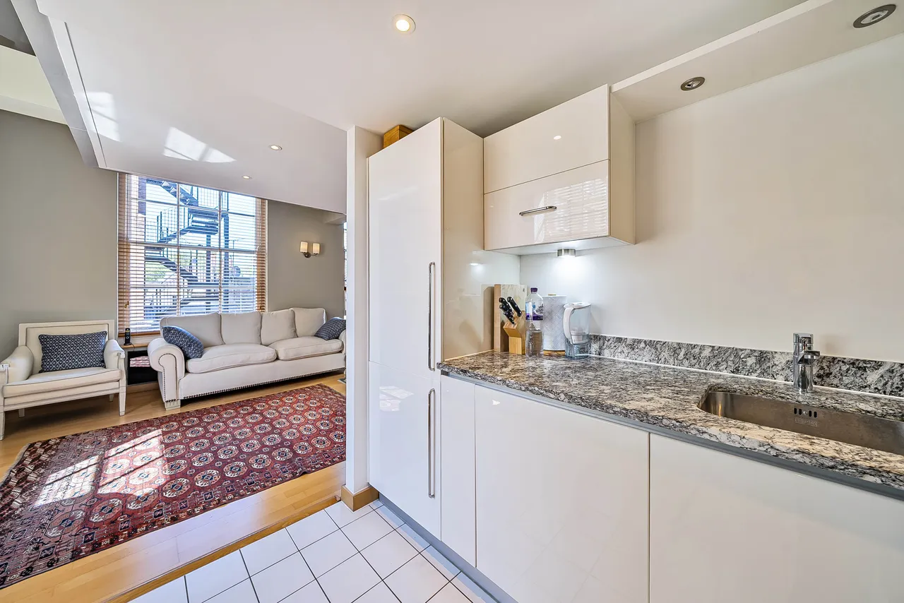 Apartment 36, Central Building, 3 Matthew Parker Street, London, photo 7