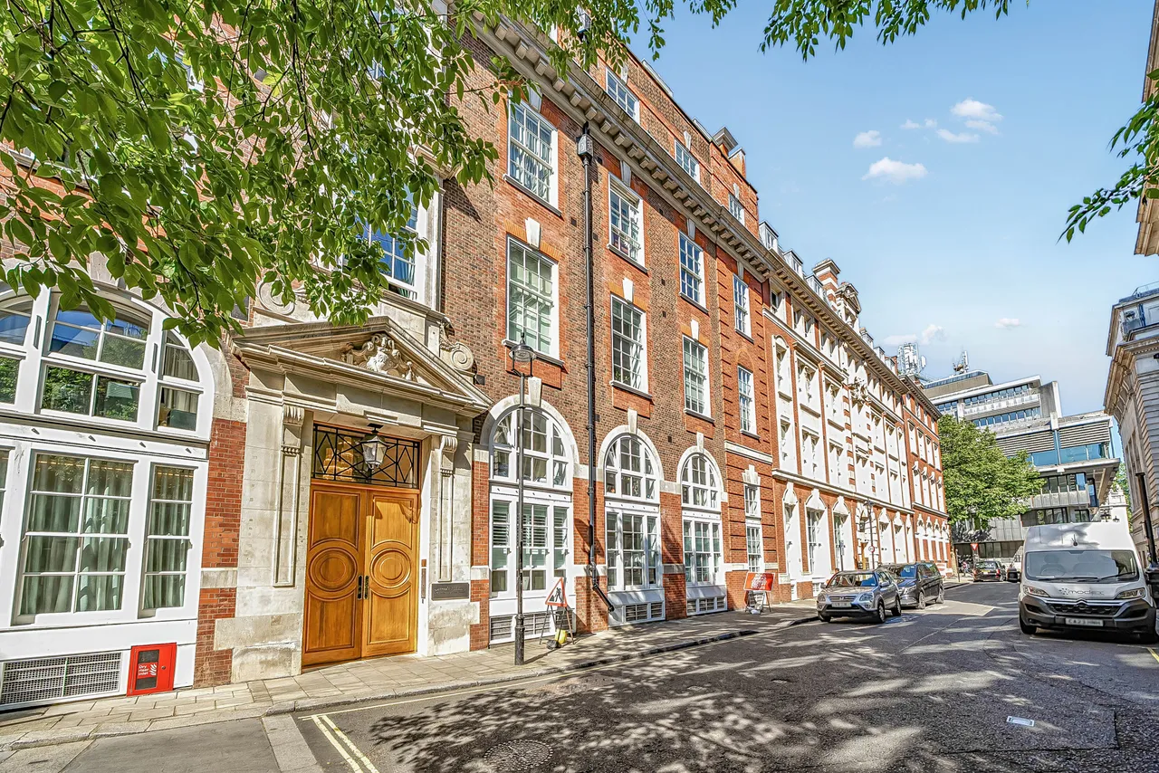 Apartment 36, Central Building, 3 Matthew Parker Street, London, photo 5