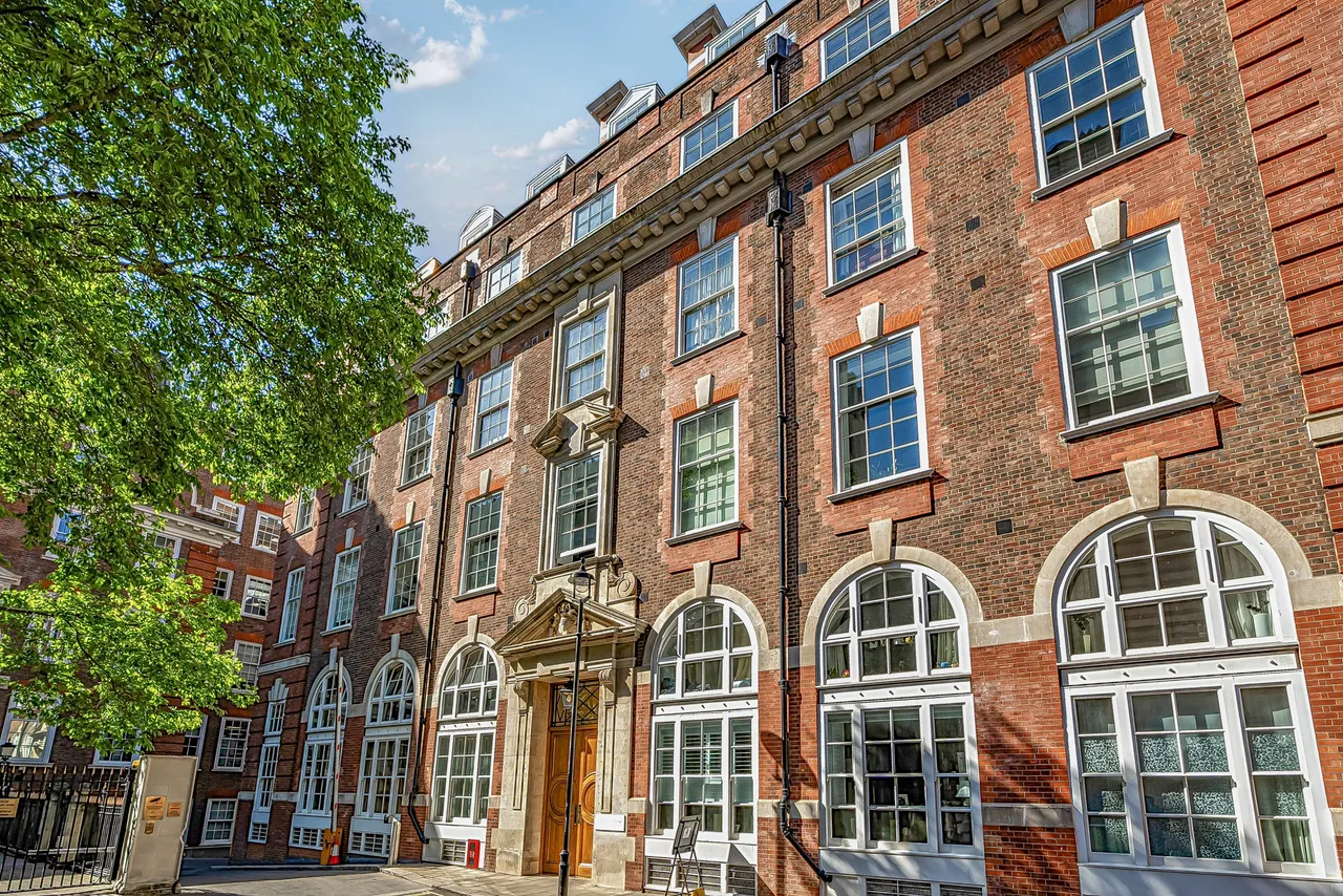 Apartment 36, Central Building, 3 Matthew Parker Street, London, photo 2