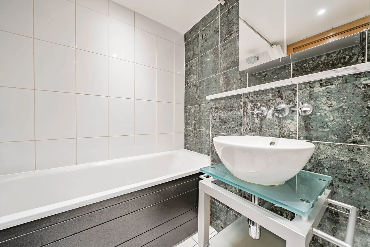 Apartment 36, Central Building, 3 Matthew Parker Street, London, photo 12