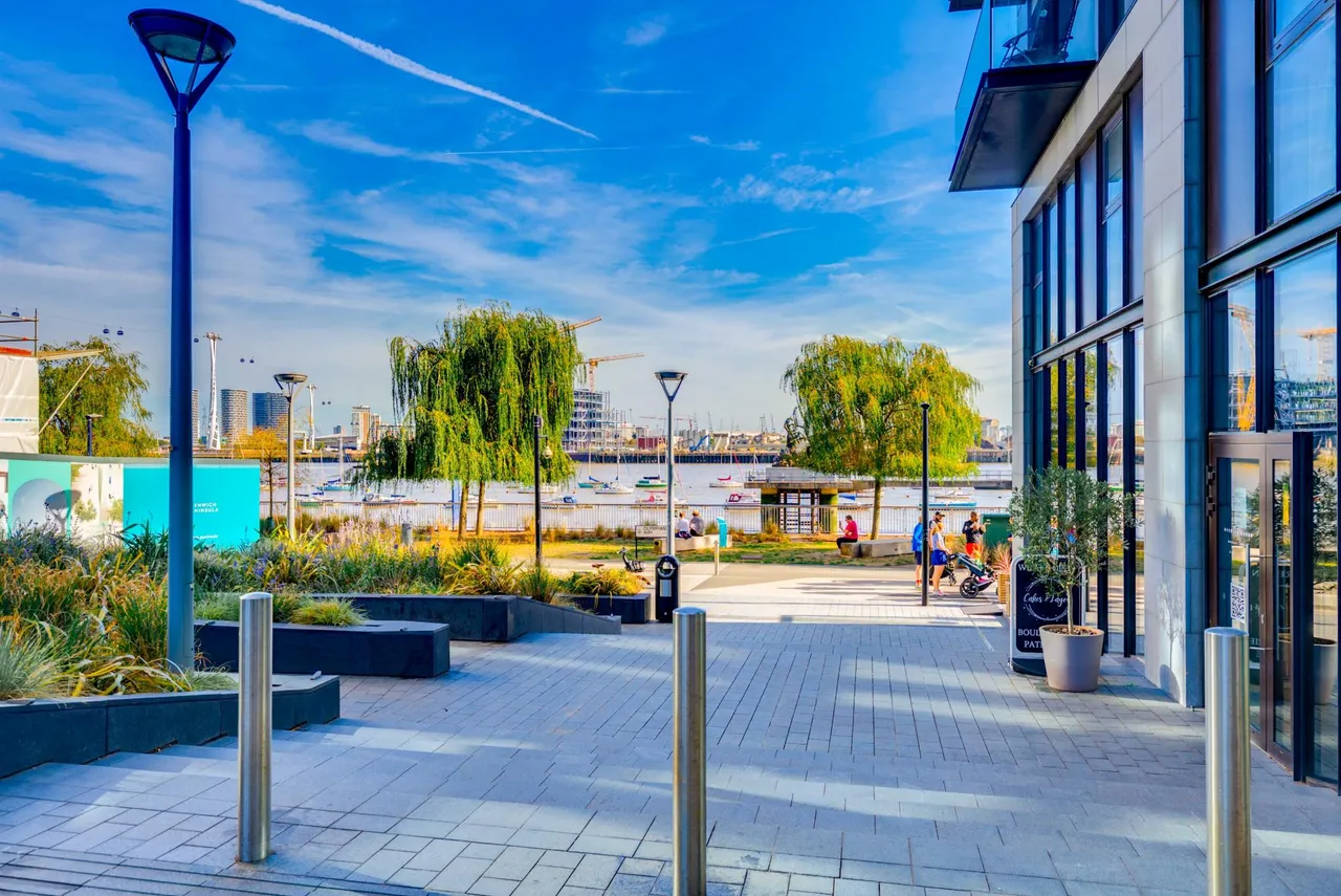 Tidemill Square, London, SE10, photo 34