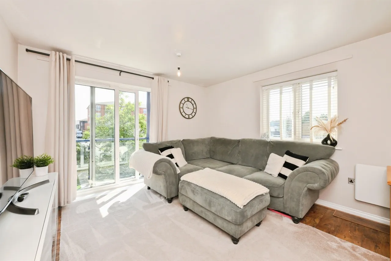 Taverners Way, Hoddesdon, photo 2