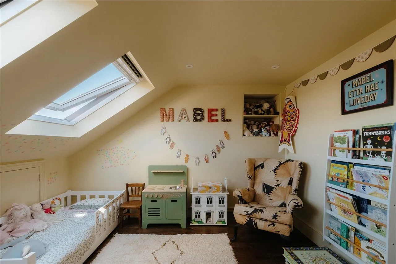 Dowsett Road, London, N17, photo 21