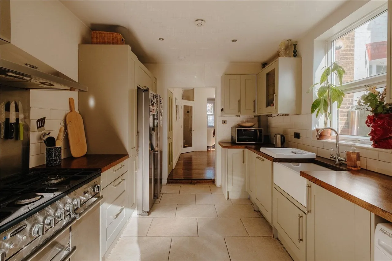 Dowsett Road, London, N17, photo 12