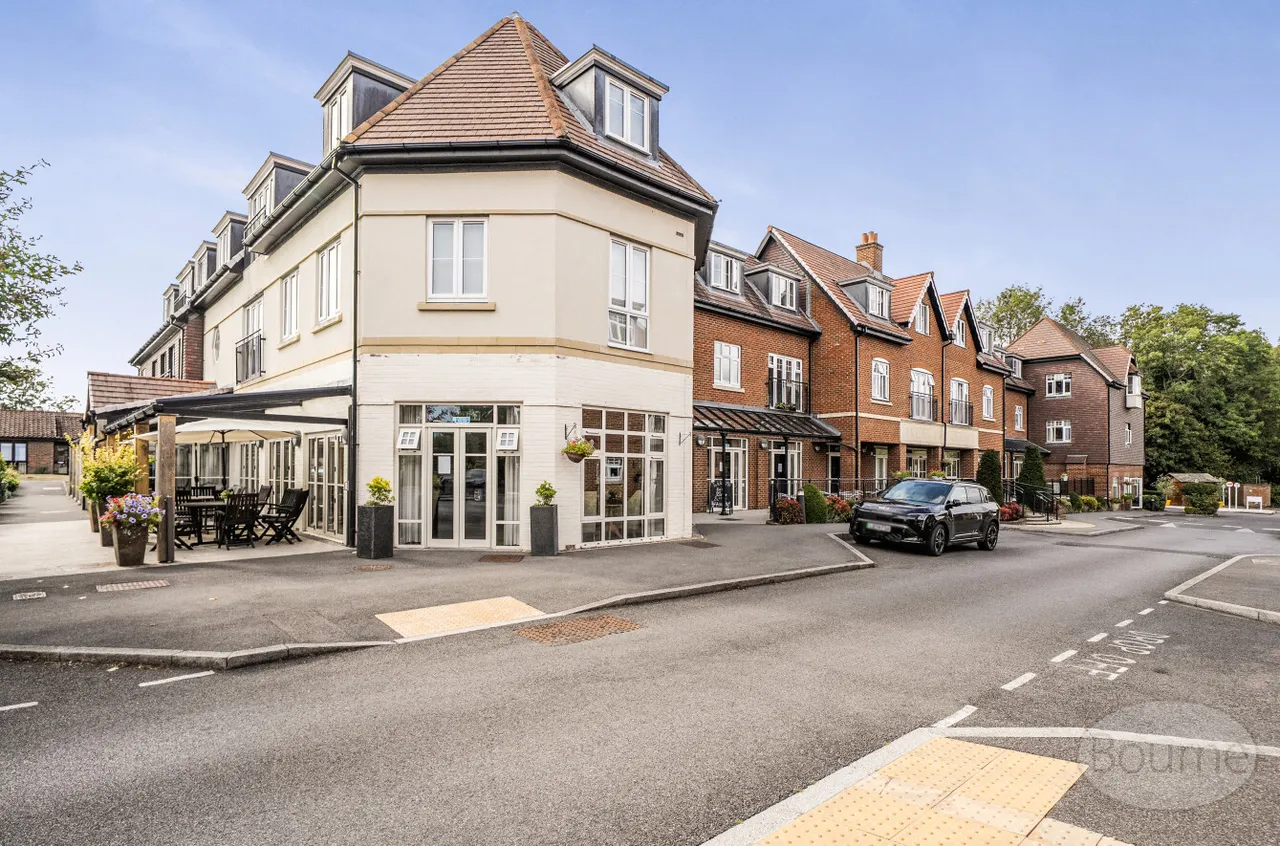 Essex Drive, Cranleigh, GU6, photo 19