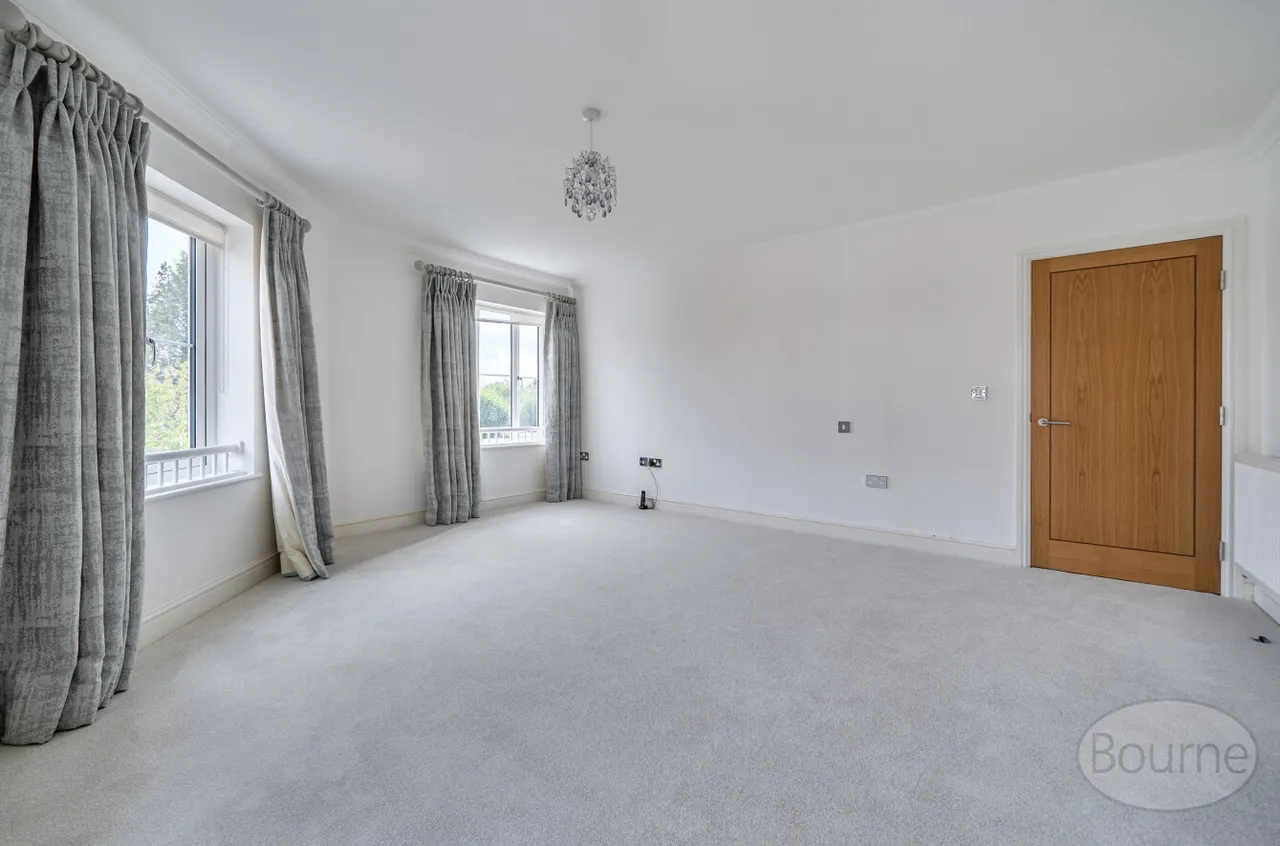 Essex Drive, Cranleigh, GU6, photo 13