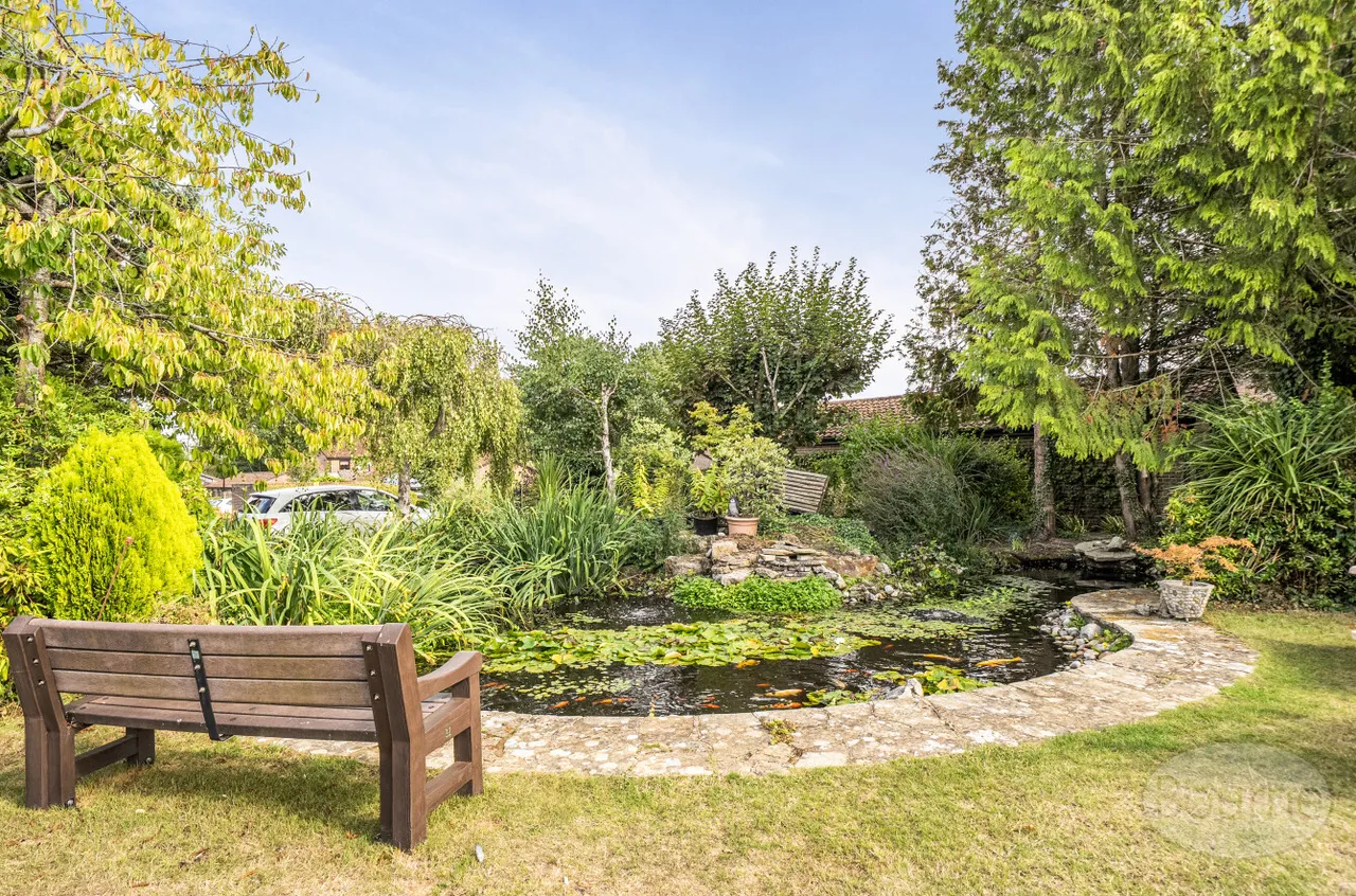 Essex Drive, Cranleigh, GU6, photo 10