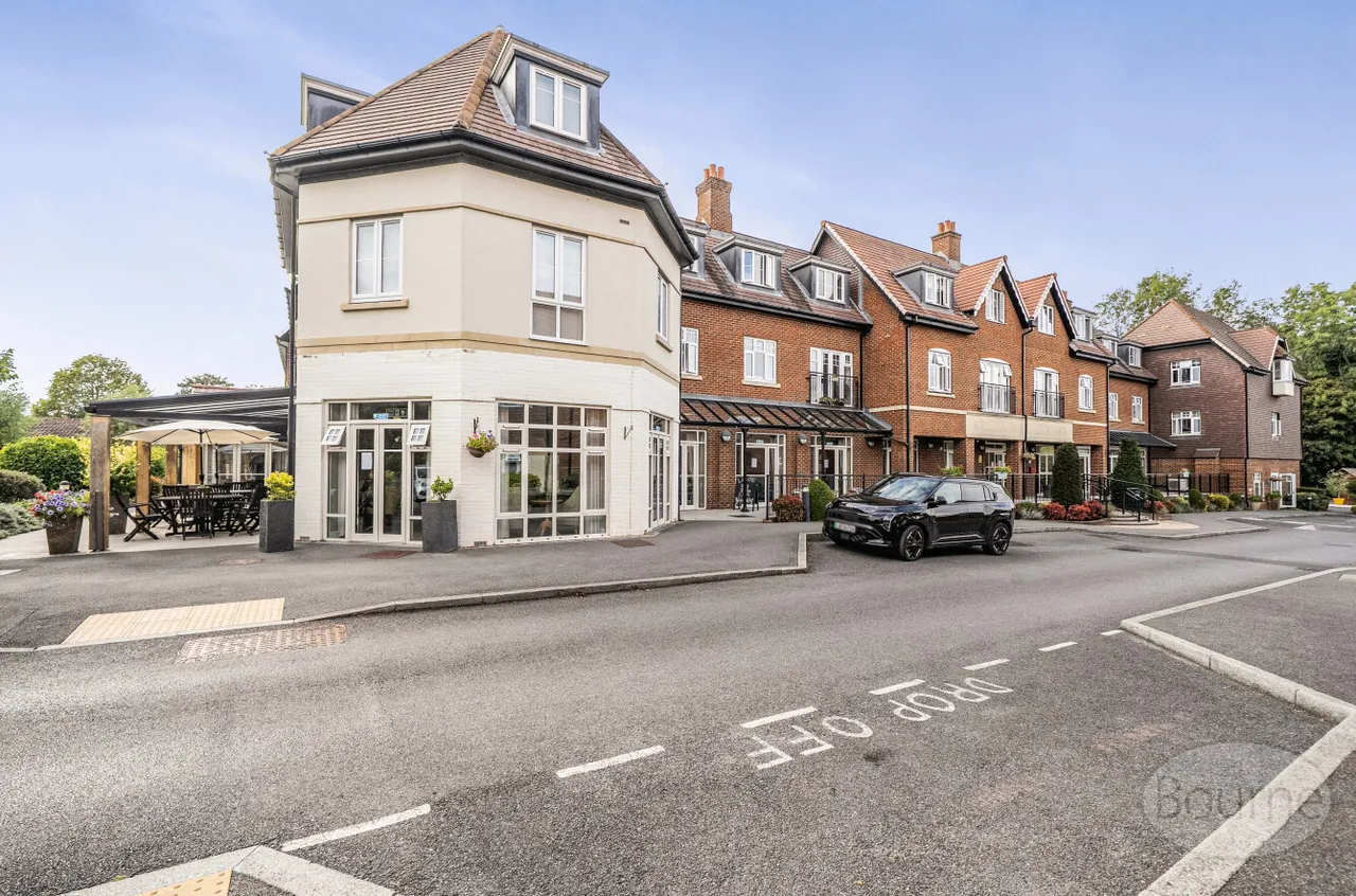 Essex Drive, Cranleigh, GU6, photo 20