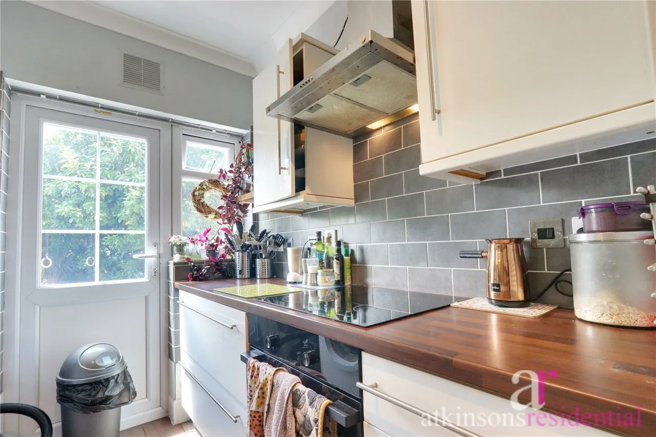 Russell Road, Enfield, Middlesex, EN1 4TW, photo 6
