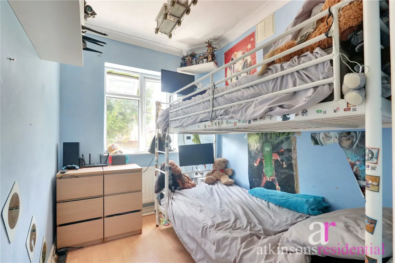 Russell Road, Enfield, Middlesex, EN1 4TW, photo 9