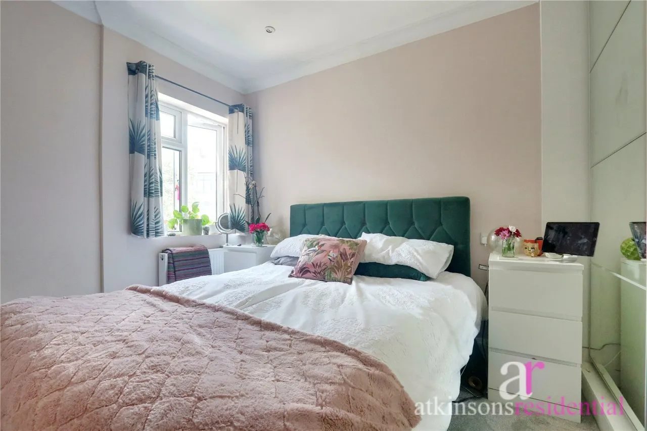 Russell Road, Enfield, Middlesex, EN1 4TW, photo 8
