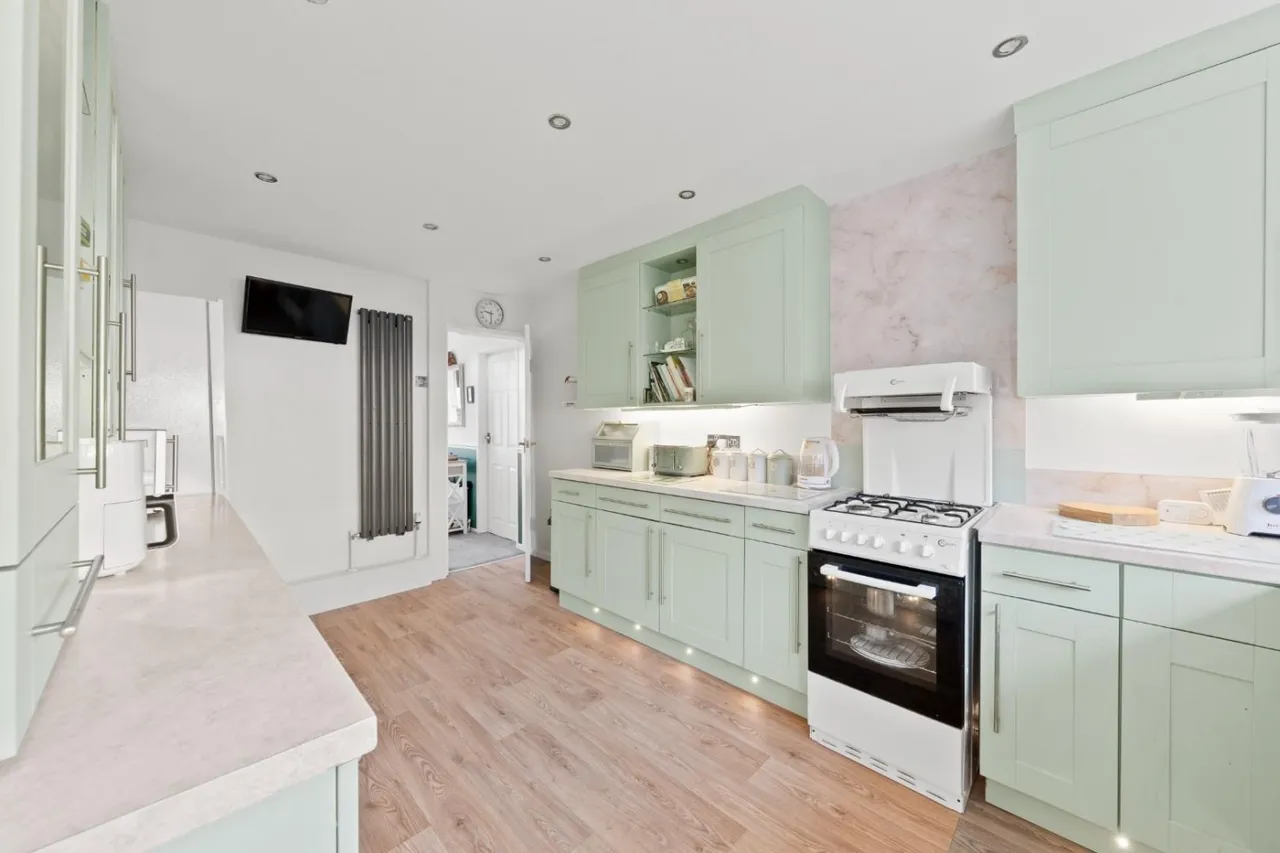 Hall Close, Boston Spa, LS23, photo 6