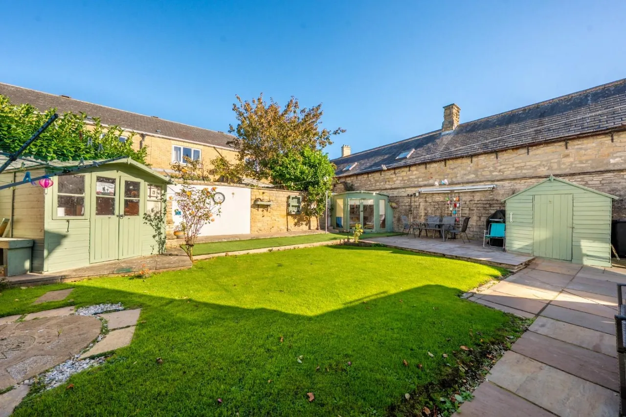 Hall Close, Boston Spa, LS23, photo 15