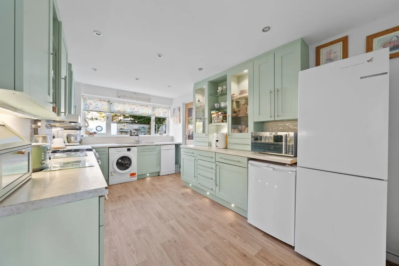Hall Close, Boston Spa, LS23, photo 5