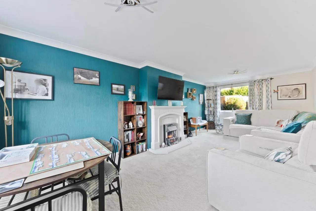 Hall Close, Boston Spa, LS23, photo 3