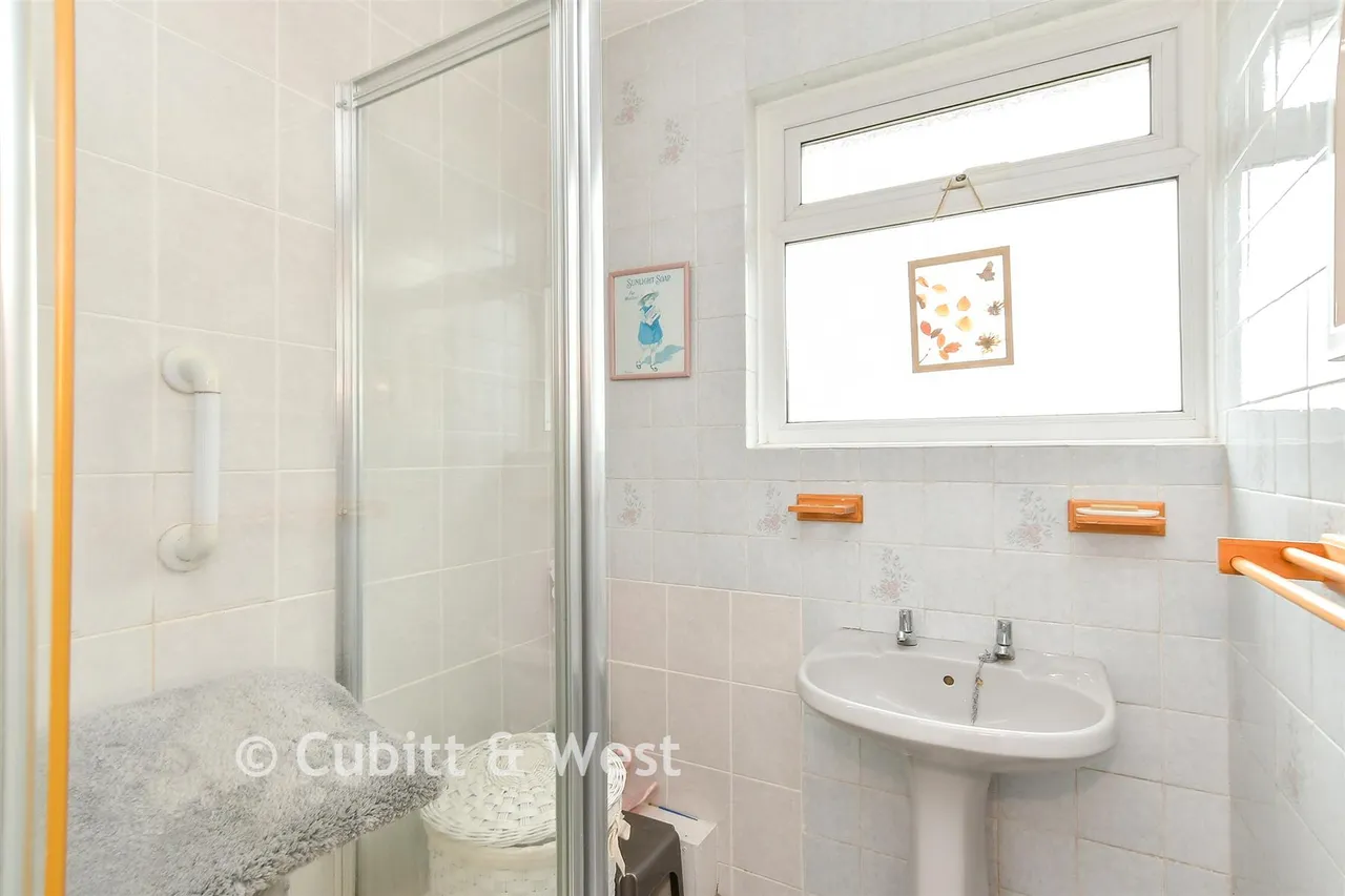 Centrecourt Road, Worthing, BN14, photo 11