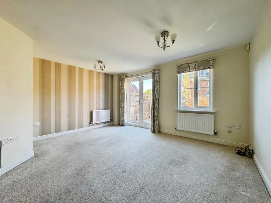 Merlin Way, Bracknell, RG12, photo 2