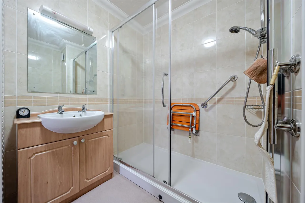 Poole Road, Bournemouth, BH2, photo 9