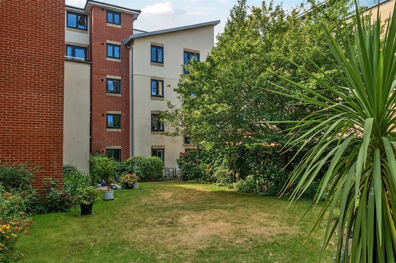 Poole Road, Bournemouth, BH2, photo 14