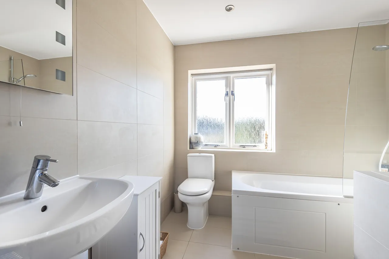 Belmont Drive, Lymington, SO41, photo 9
