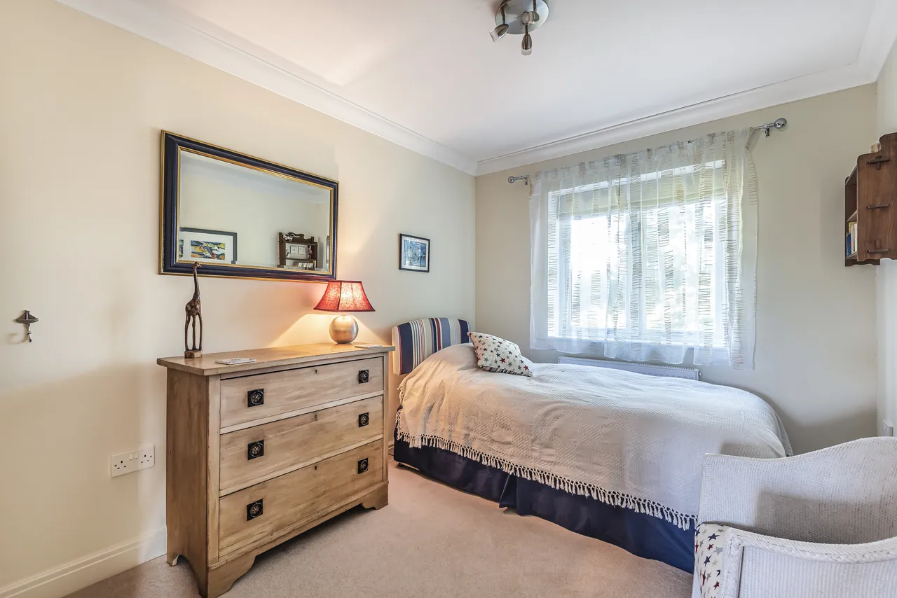 Belmont Drive, Lymington, SO41, photo 7