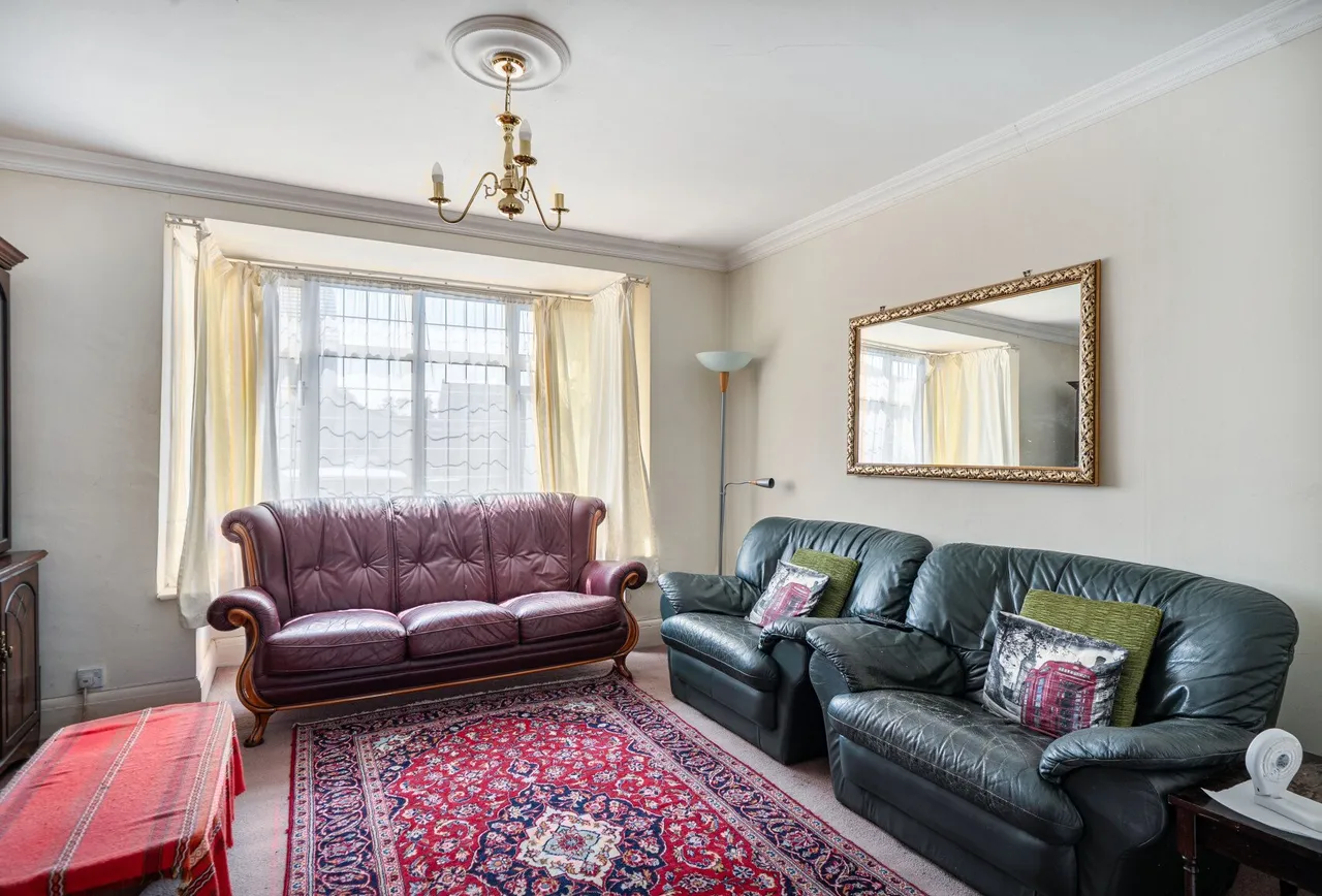 Lavender Avenue, Worcester Park, KT4 8RR, photo 4
