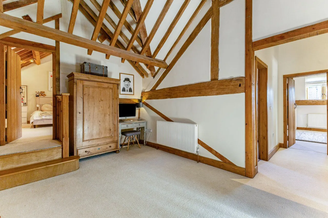 St. Marys Court, Church End, LU6, photo 11