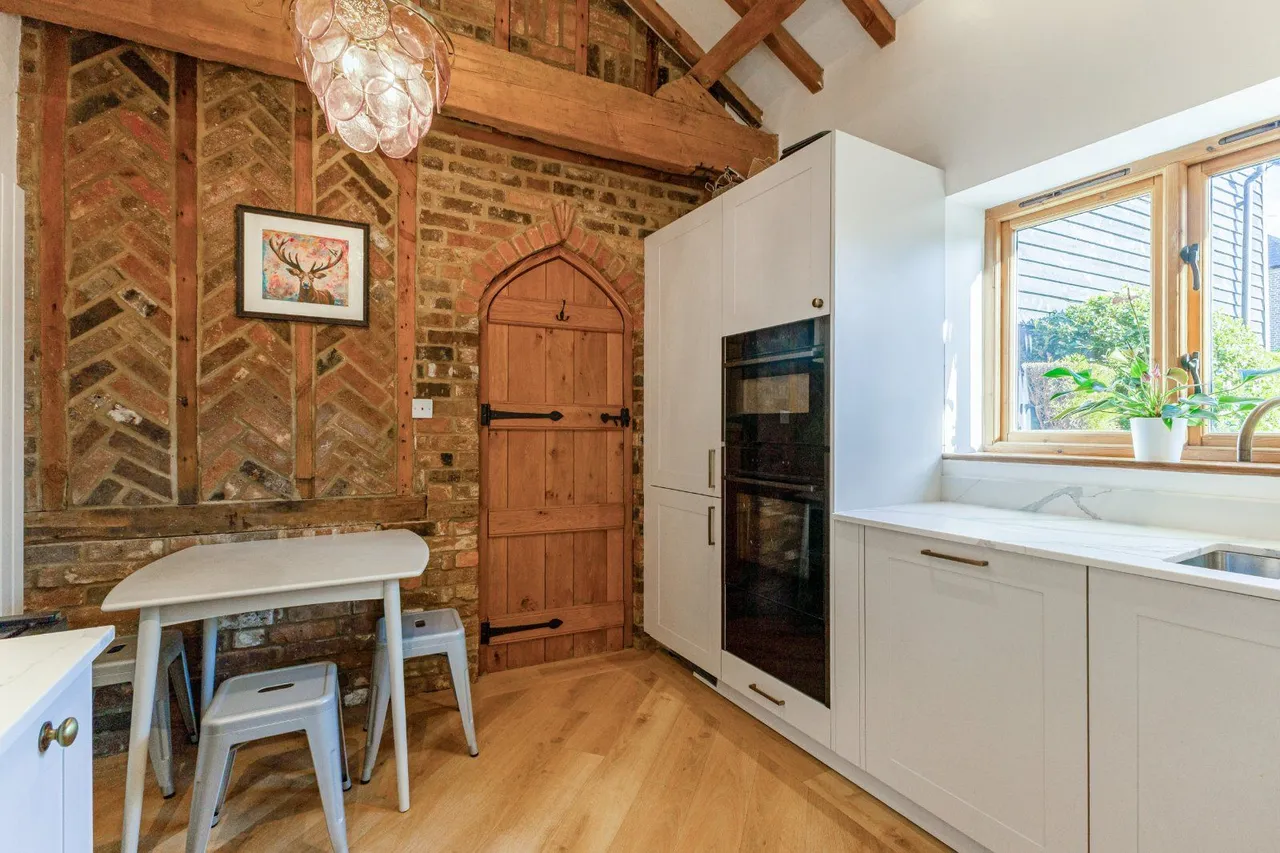 St. Marys Court, Church End, LU6, photo 7