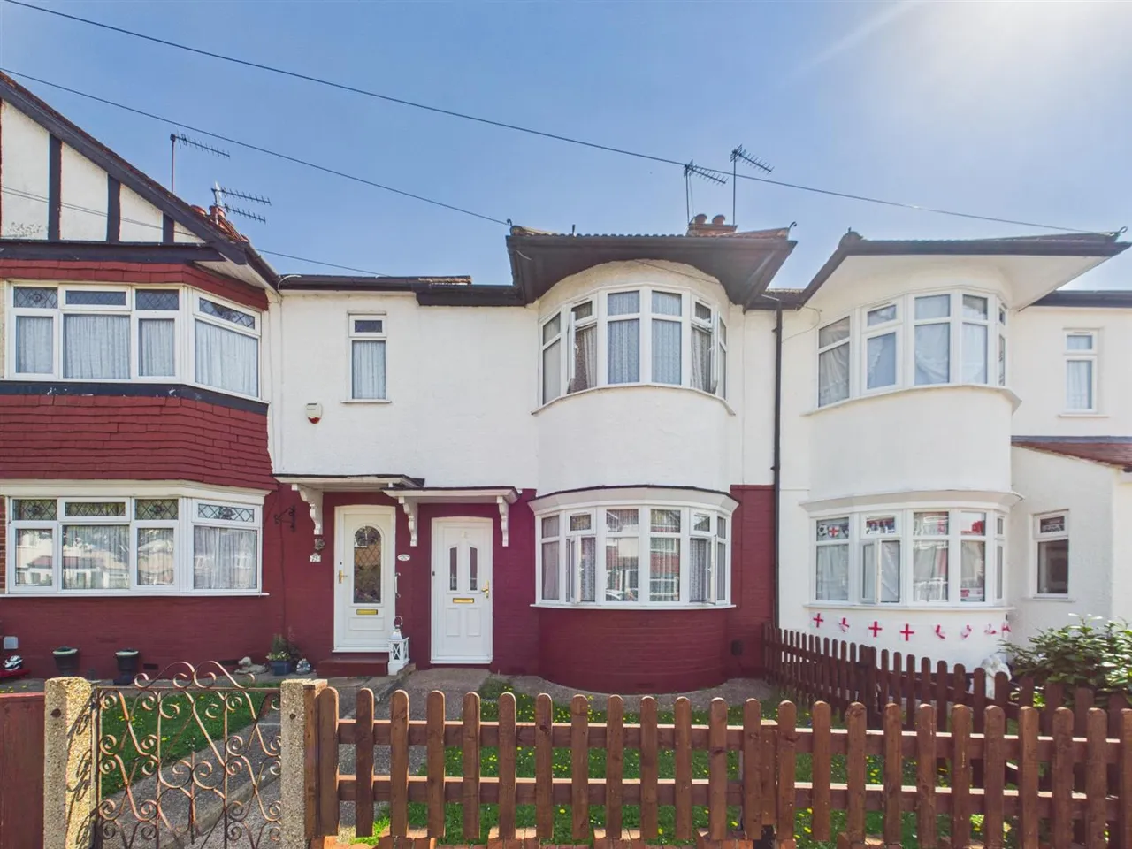 3 bed property for sale — Dulverton Road, Ruislip, HA4 9AF