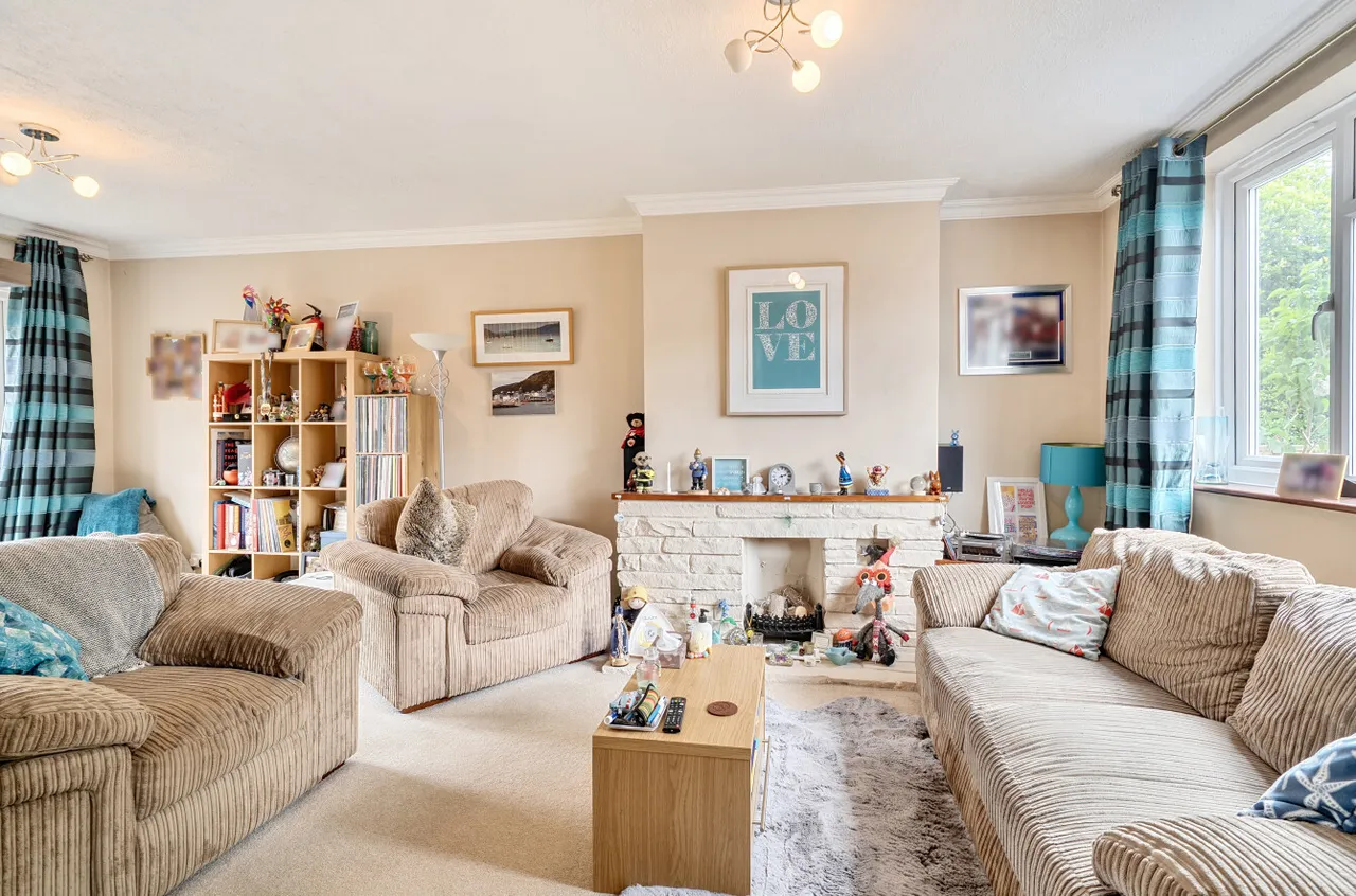 Cheyne Way, Farnborough, Hampshire, GU14 8RX, photo 3
