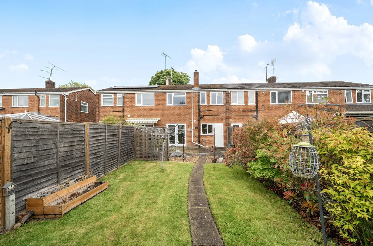 Cheyne Way, Farnborough, Hampshire, GU14 8RX, photo 10