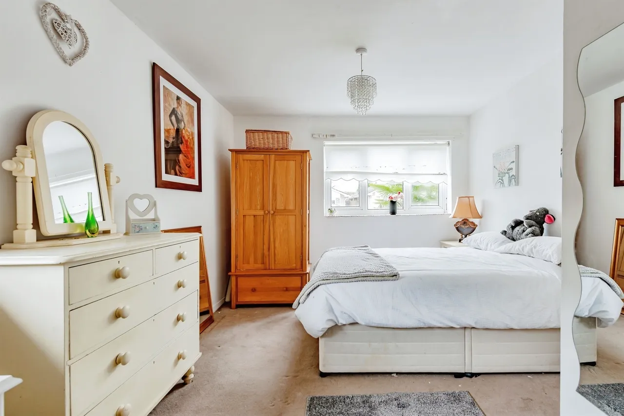 Hazelwood Close, Crawley Down, Crawley, photo 12