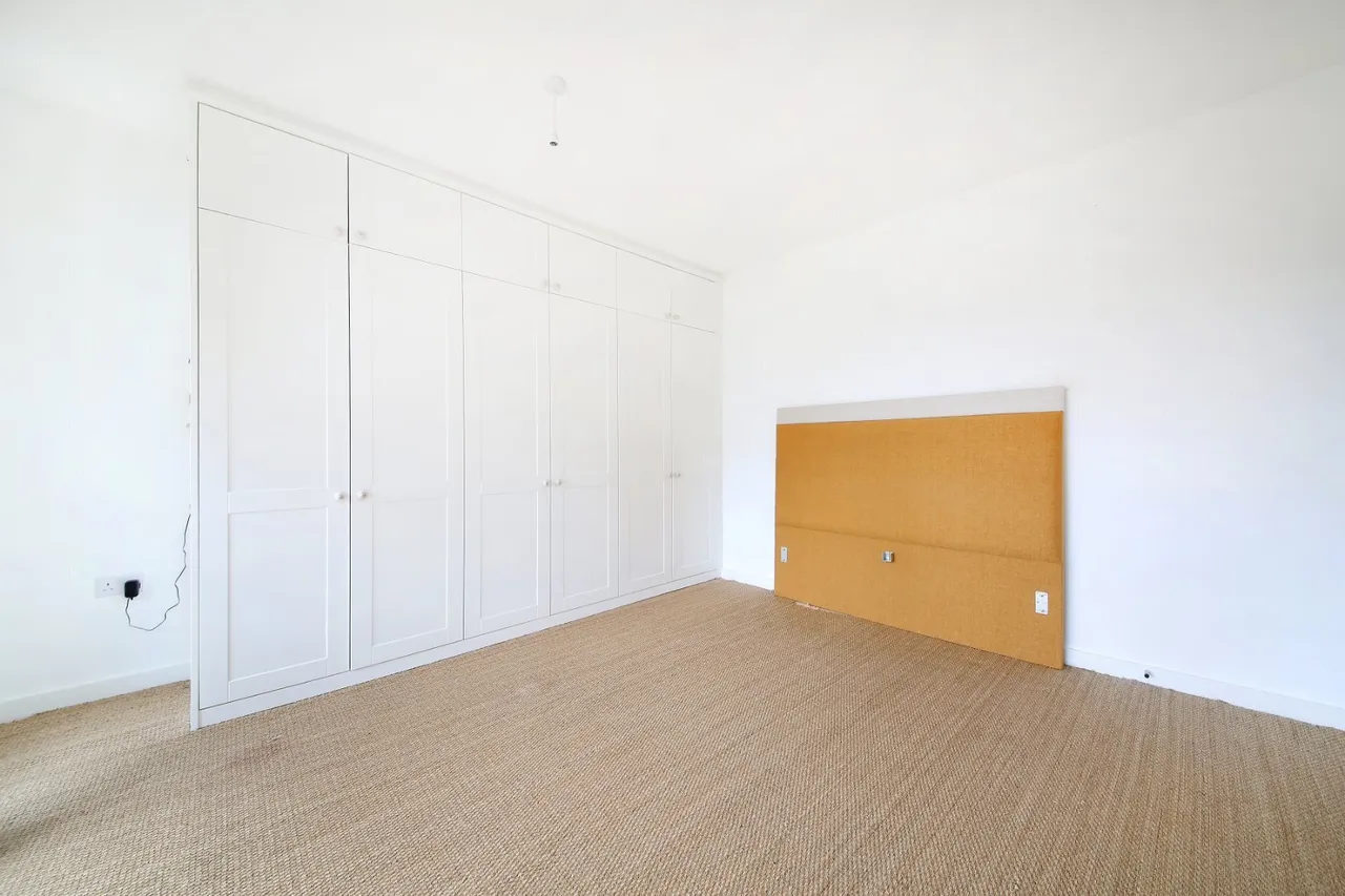 Chatfield Road, London, SW11, photo 13
