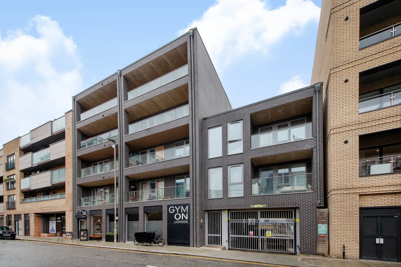 Chatfield Road, London, SW11, photo 3