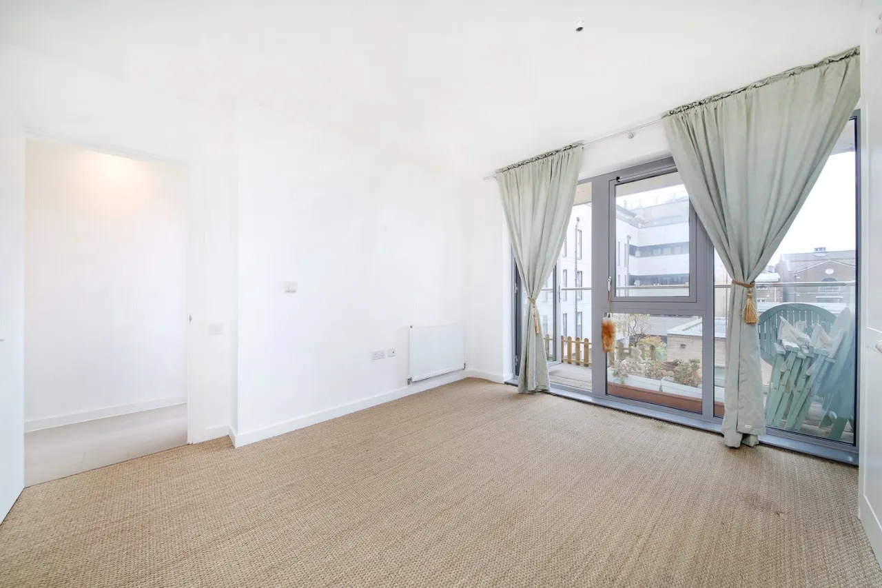 Chatfield Road, London, SW11, photo 12