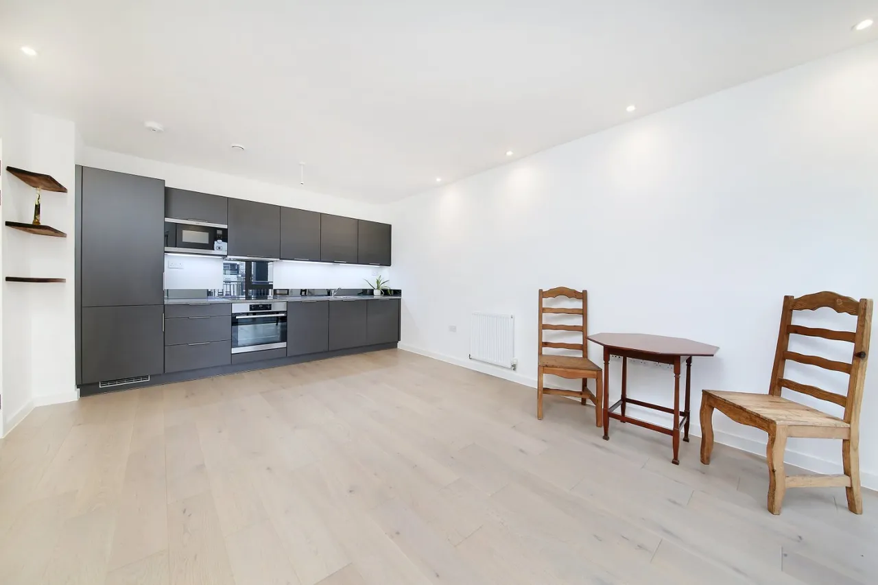 Chatfield Road, London, SW11, photo 8