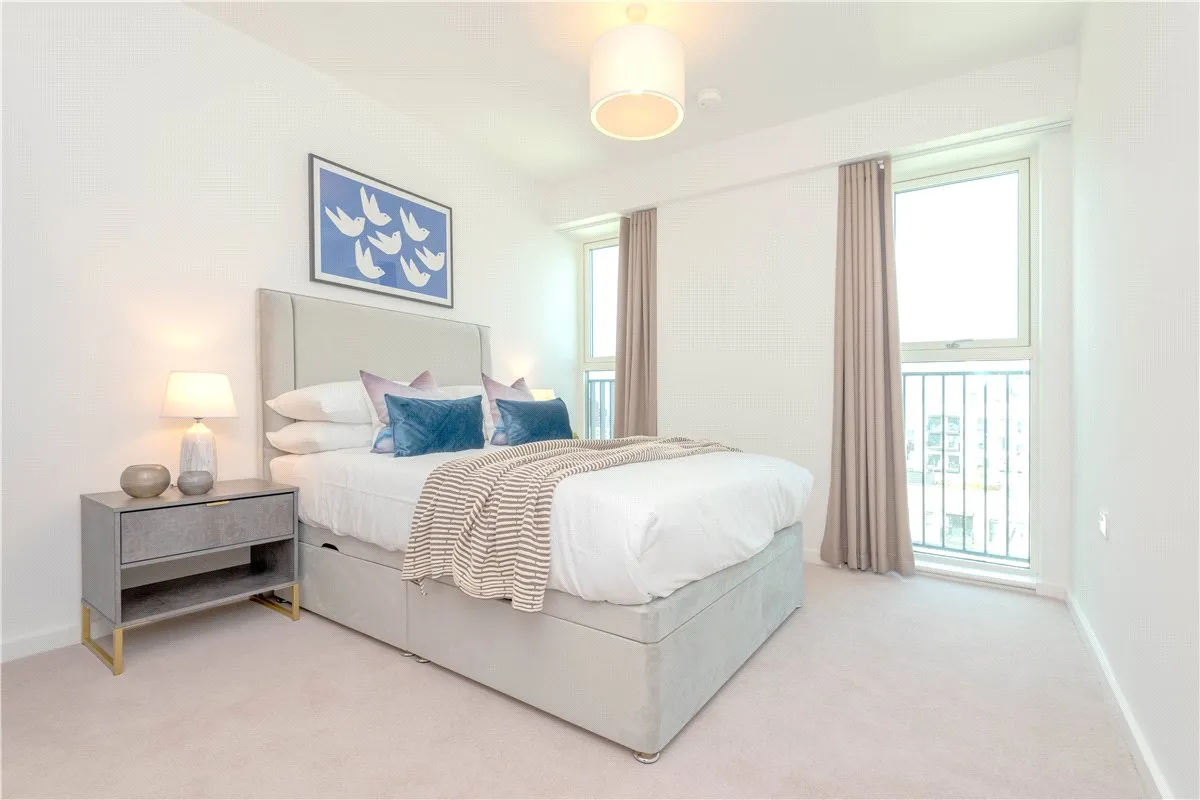 Heartwell Avenue, London, E16, photo 2