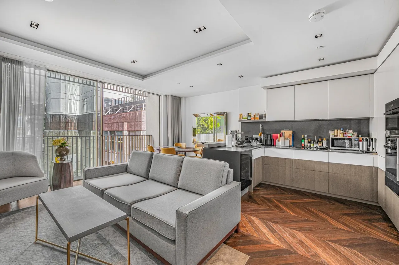 Great Newport Street, London, WC2H, photo 19