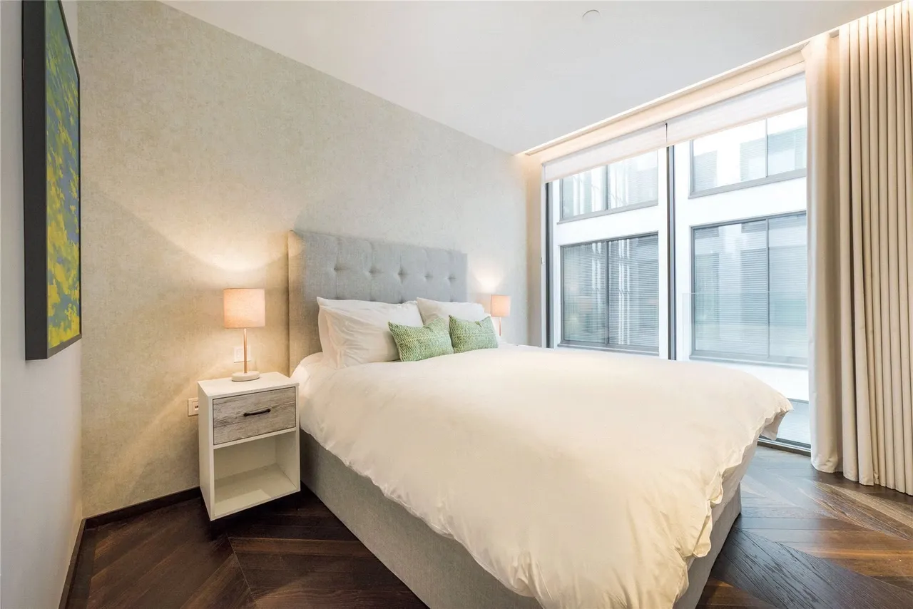 Great Newport Street, London, WC2H, photo 14