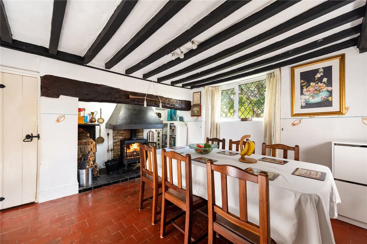 Brigstock Road, Stanion, NN14, photo 4