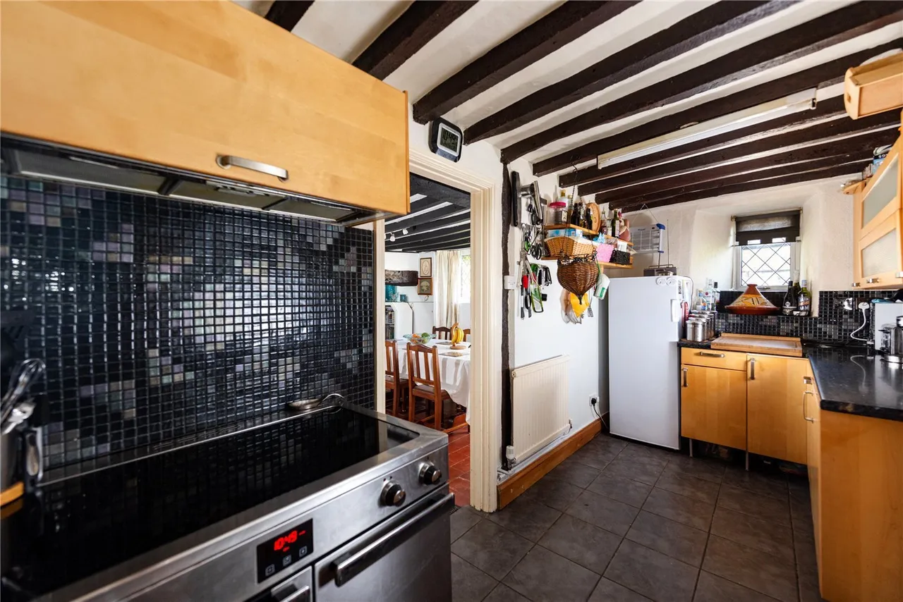 Brigstock Road, Stanion, NN14, photo 5