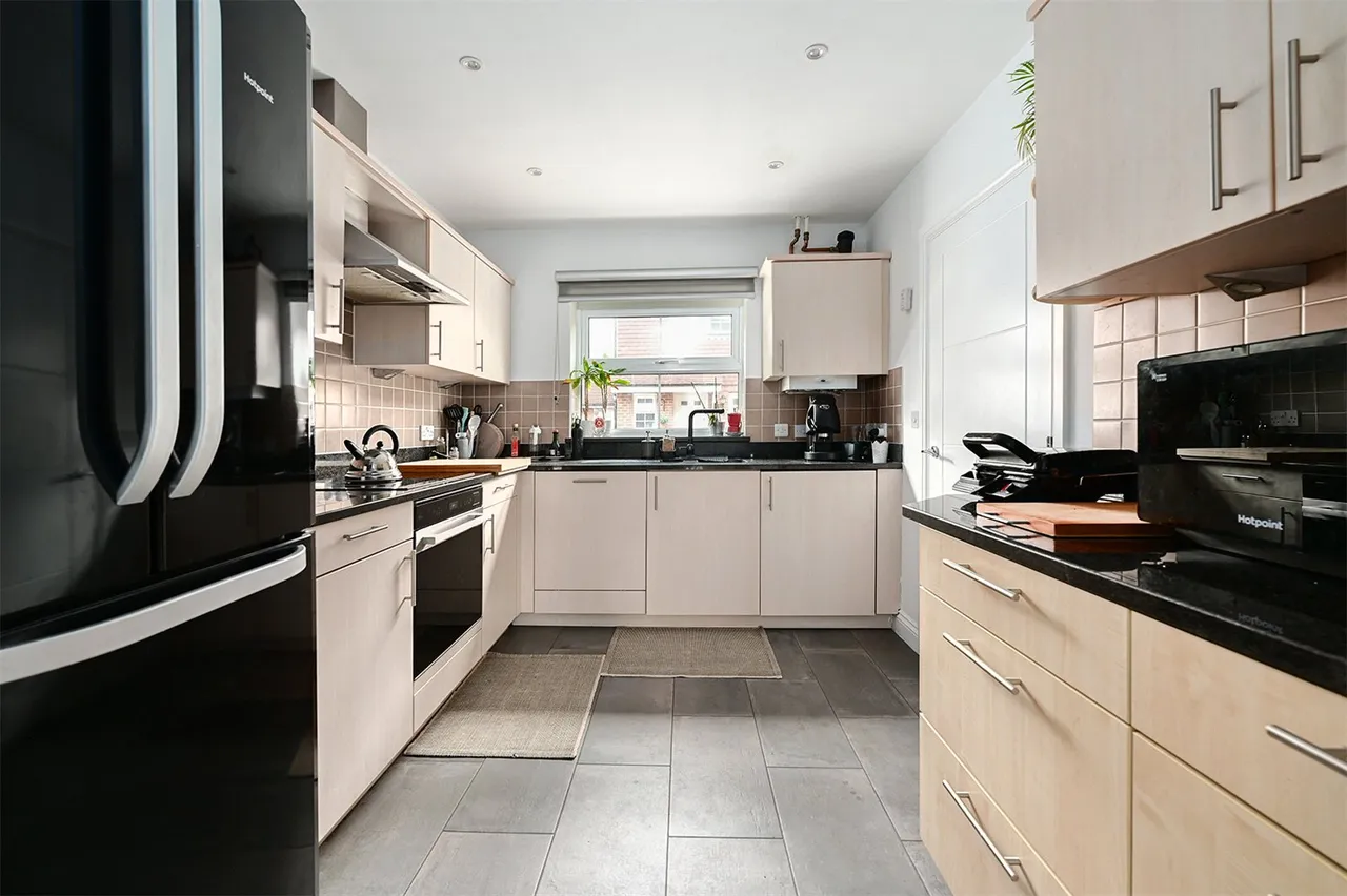 Chertsey Street, Fleet, Hampshire, GU51 1HS, photo 5