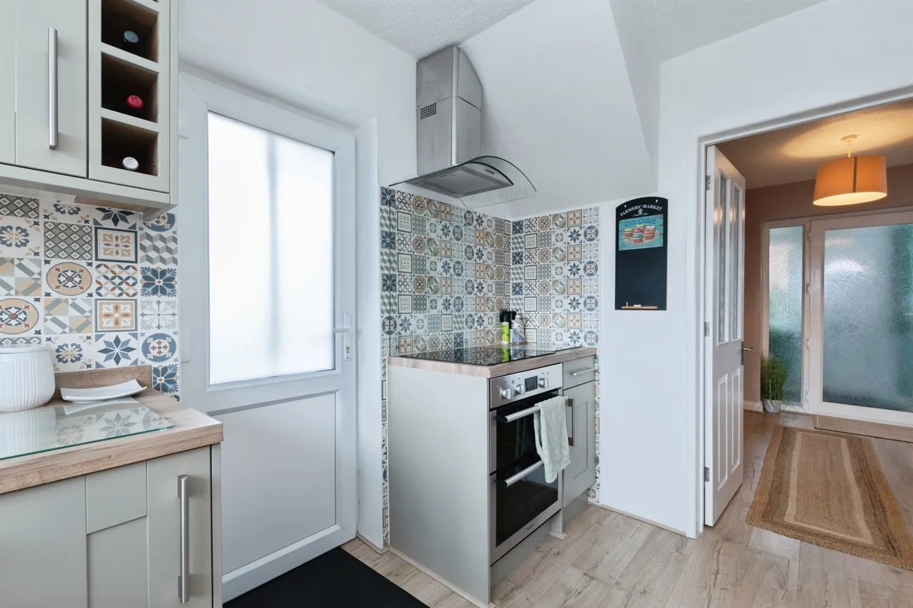 Merton Close, Fordingbridge, photo 9